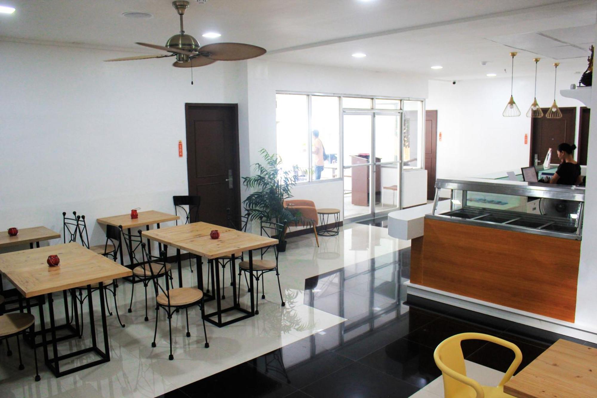 Travelbee Capitol Inn Cebu Exterior foto